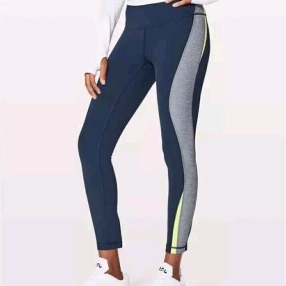 Lululemon Kick Serve Sweat Tight 25" True Navy women’s size 4 - Picture 1 of 9